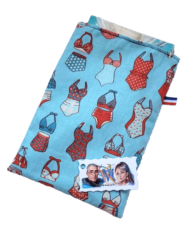 30 : Modèle maillot de bain